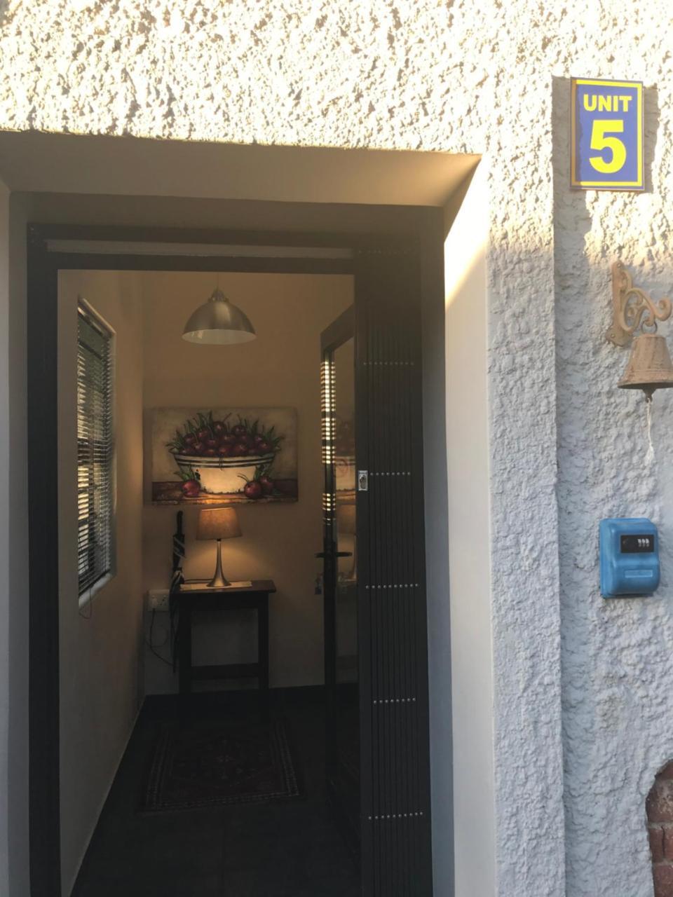 A Little Guesthouse Bloemfontein Dış mekan fotoğraf