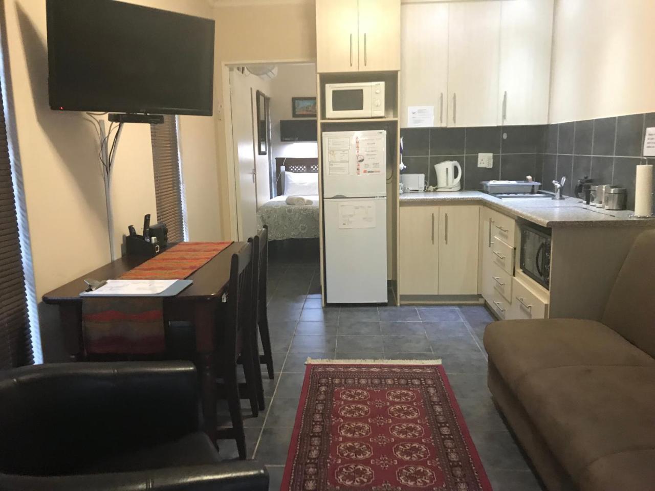 A Little Guesthouse Bloemfontein Dış mekan fotoğraf